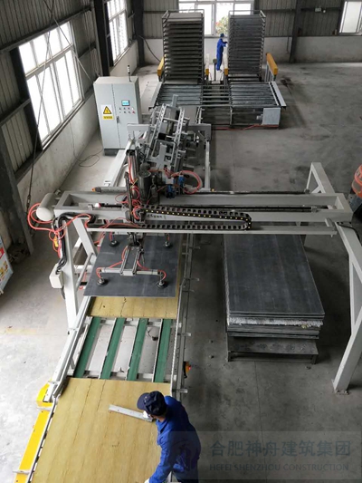 巖棉復合板生產(chǎn)設備3